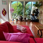 Cosy Ocean View & Garden Apartament *