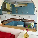 Cosy Ocean View & Garden