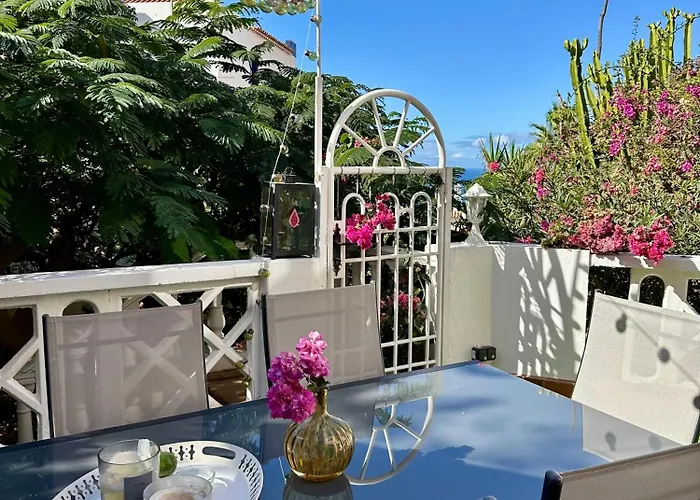 Διαμέρισμα Cosy Ocean View & Garden *