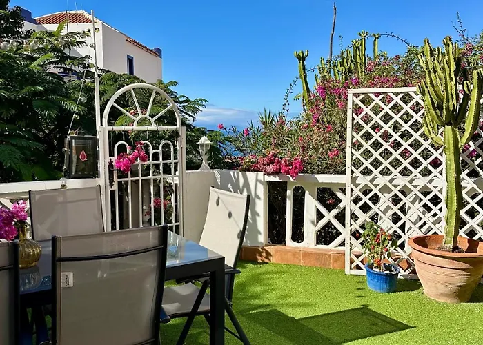 Διαμέρισμα Cosy Ocean View & Garden