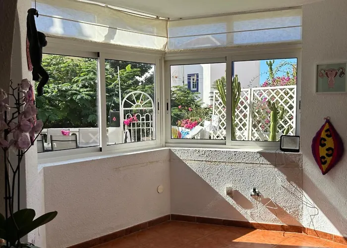 Apartment Cosy Ocean View & Garden