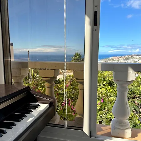 Cosy Ocean View & Garden شقة